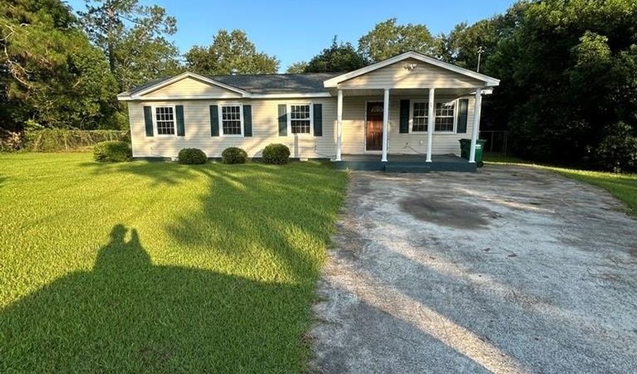 93 Morningside Dr, Albany, GA 31705 - 4 Beds, 1 Bath