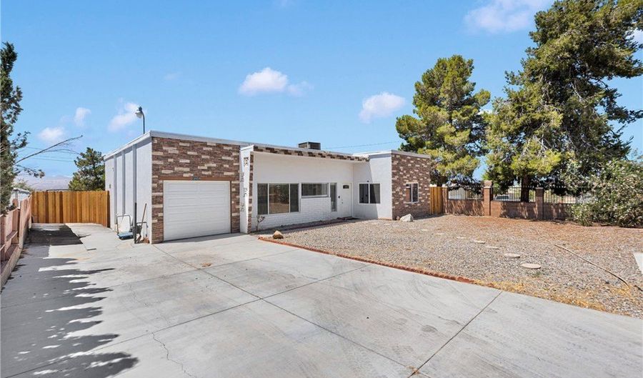 23859 South Rd, Apple Valley, CA 92307 - 4 Beds, 2 Bath