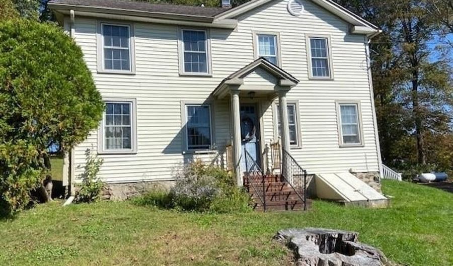 140 Wallingford Rd, Cheshire, CT 06410 - 2 Beds, 1 Bath