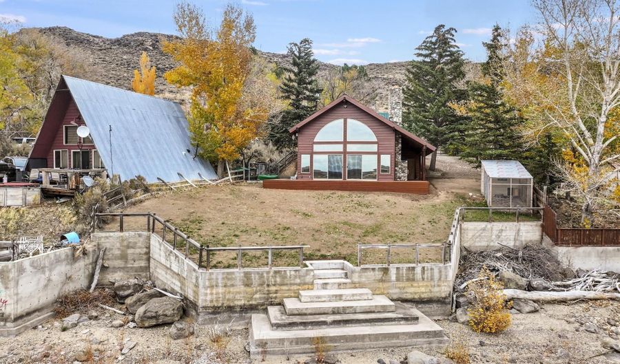 150 Wood River Canal Rd, Bellevue, ID 83313 - 2 Beds, 2 Bath