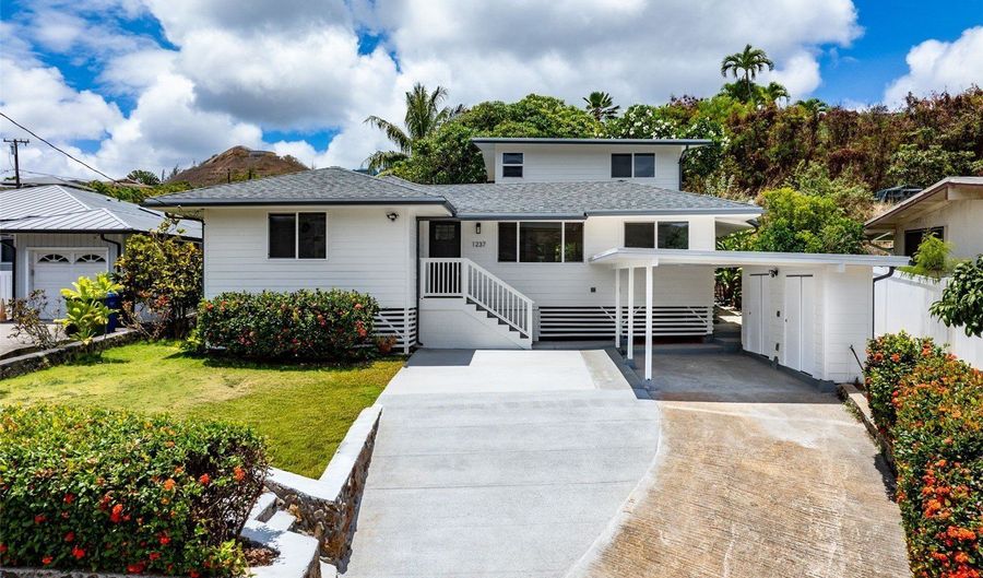 1237 Nanialii St, Kailua, HI 96734 - 4 Beds, 3 Bath