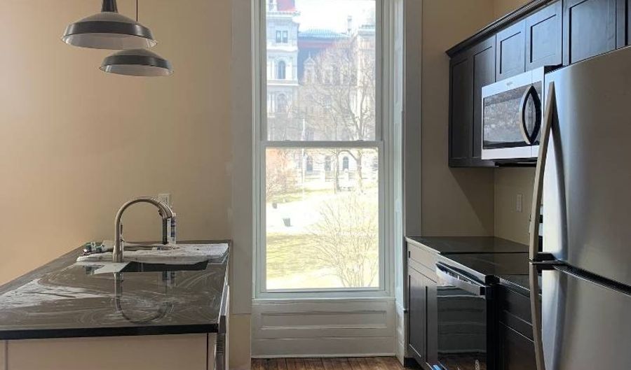 29 Elk St 5, Albany, NY 12207 - 2 Beds, 1 Bath