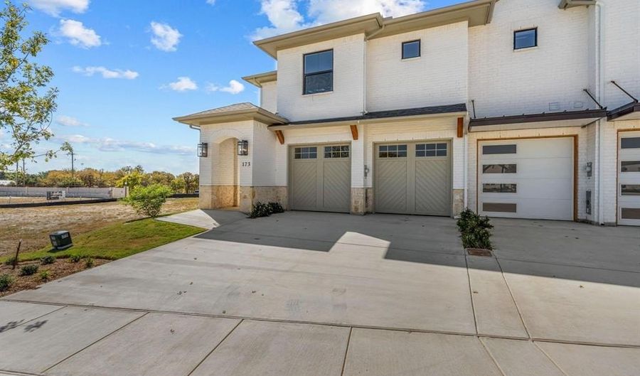 173 Hulen Cir, Aledo, TX 76008 - 4 Beds, 4 Bath
