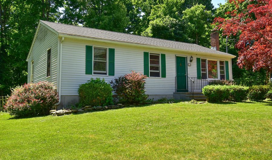 90 Forest Rd, Coventry, CT 06238 - 3 Beds, 1 Bath