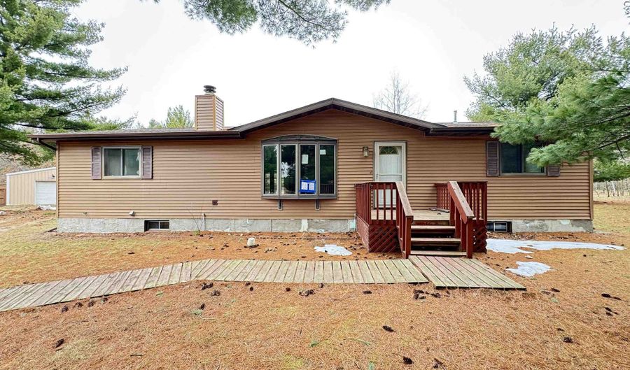 922 Elk Ave, Adams, WI 53910 - 3 Beds, 2 Bath