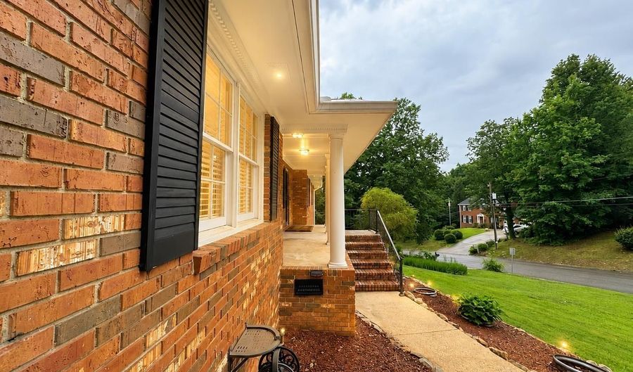 1 LAUREL SPRINGS Rd, Anniston, AL 36207 - 4 Beds, 3 Bath