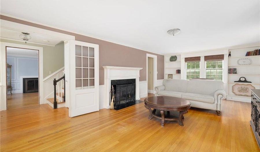 2 Carvin Ct, Warwick, RI 02886 - 3 Beds, 3 Bath