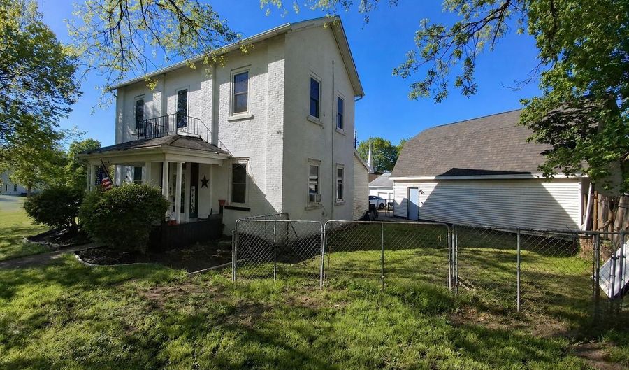 500 E Summit St, Attica, IN 47918 - 3 Beds, 2 Bath