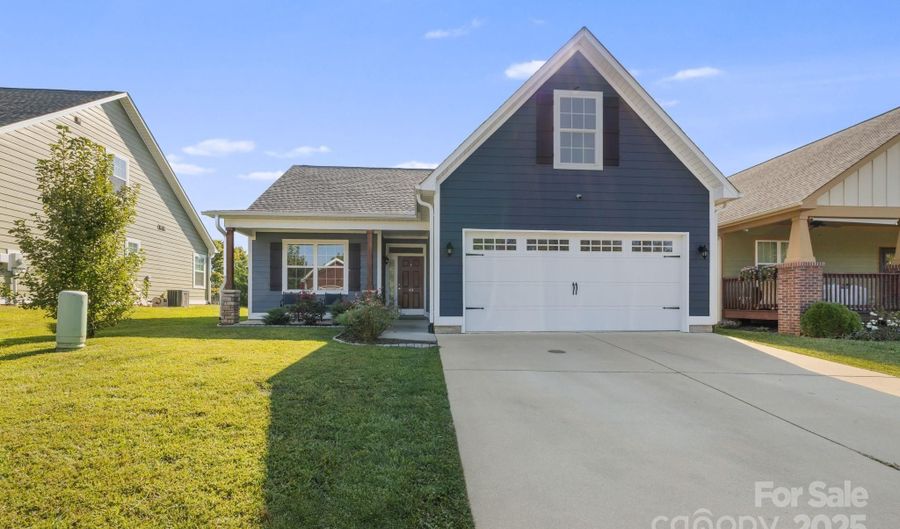 40 Hyde Park Pl, Arden, NC 28704 - 3 Beds, 2 Bath
