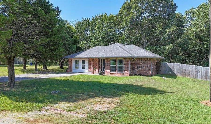 17801 County Road 1499 Ct, Ada, OK 74820 - 4 Beds, 2 Bath