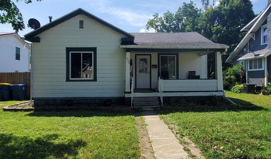709 S Indiana Ave, Auburn, IN 46706 - 3 Beds, 1 Bath