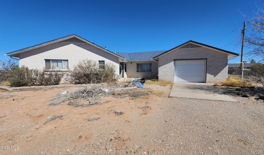 557 PASEO REAL Dr, Chaparral, NM 88081 - 3 Beds, 2 Bath