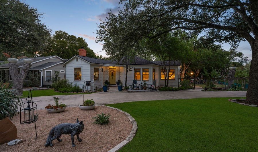 401 Corona, Alamo Heights, TX 78209 - 2 Beds, 0 Bath