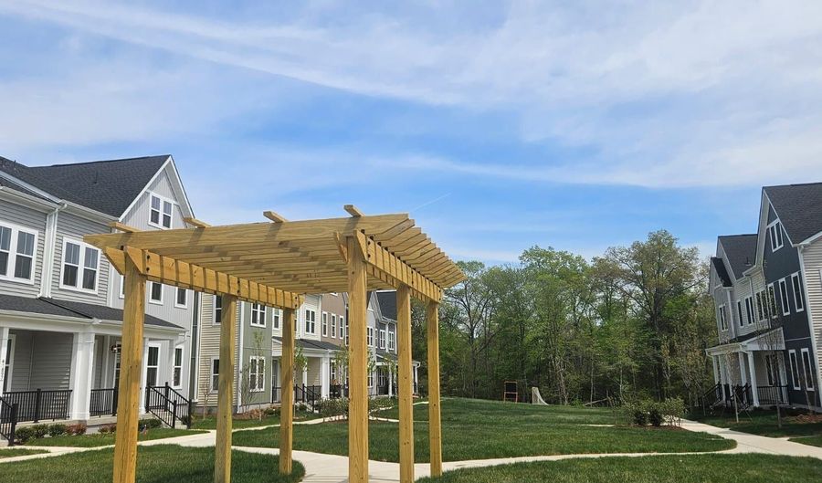 41917 HOGAN FOREST Ter, Aldie, VA 20105 - 4 Beds, 4 Bath