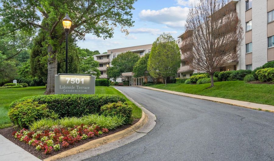 7501 DEMOCRACY Blvd B-123, Bethesda, MD 20817 - 2 Beds, 1 Bath