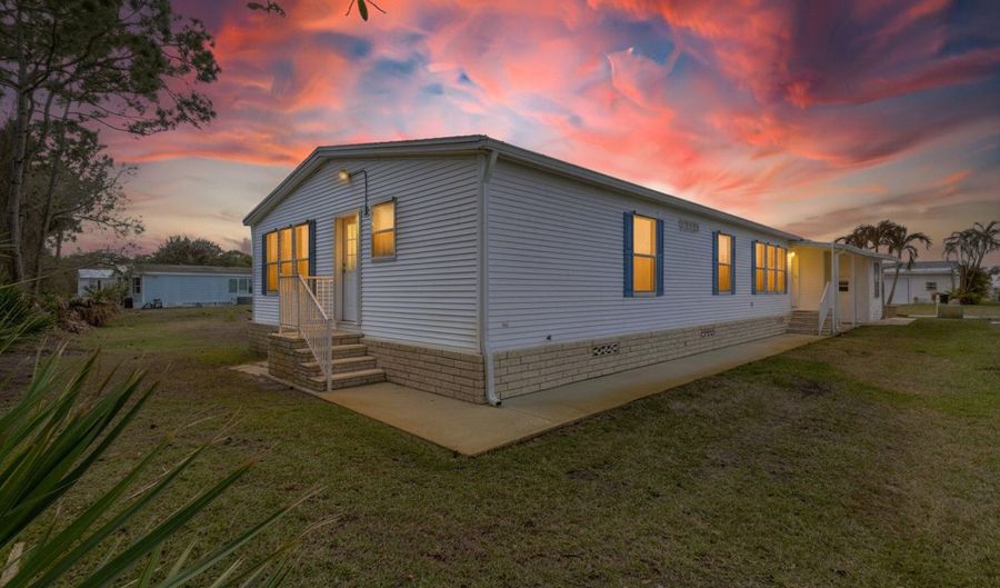 859 Tamarind Cir, Barefoot Bay, FL 32976 - 3 Beds, 2 Bath