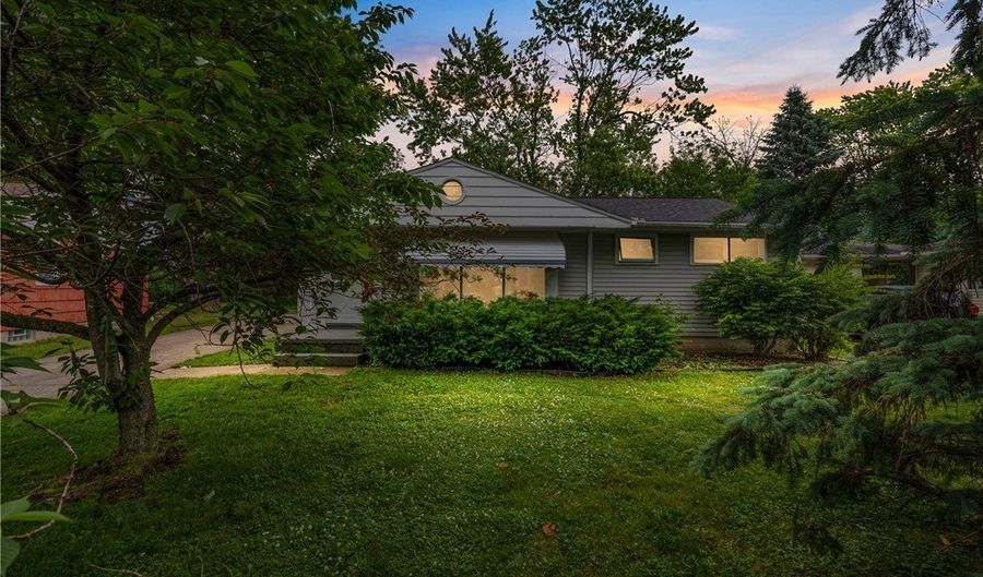 155 Mapleview Dr, Amherst, NY 14226 - 2 Beds, 1 Bath