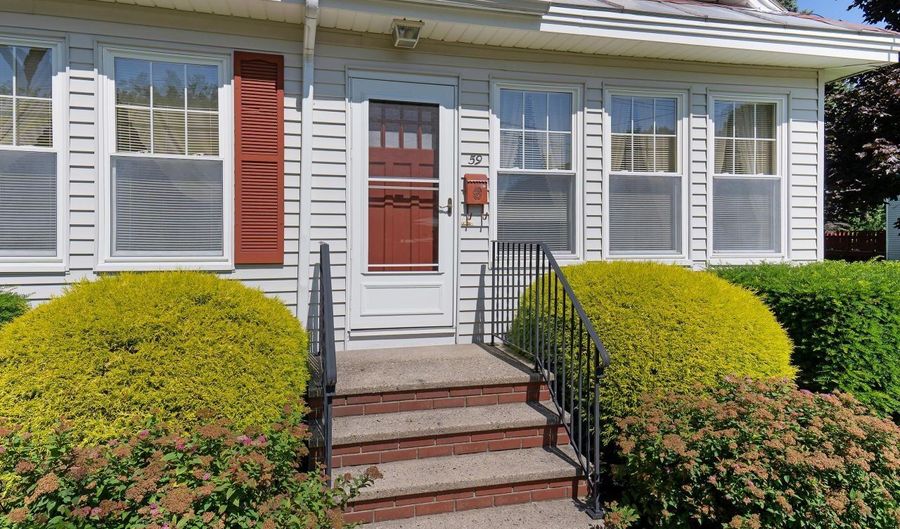 59 Marston St, Auburn, ME 04210 - 3 Beds, 1 Bath