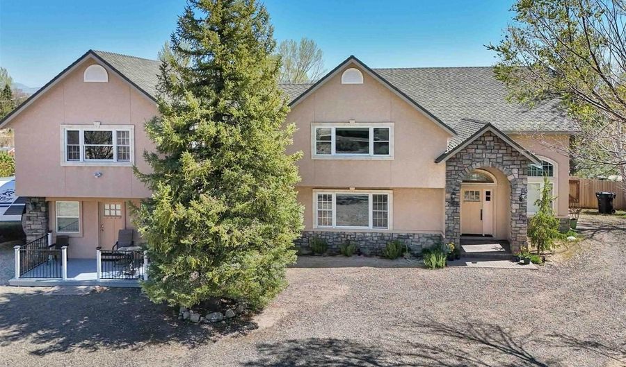 795 Foothill Rd, Gardnerville, NV 89460 - 3 Beds, 4 Bath
