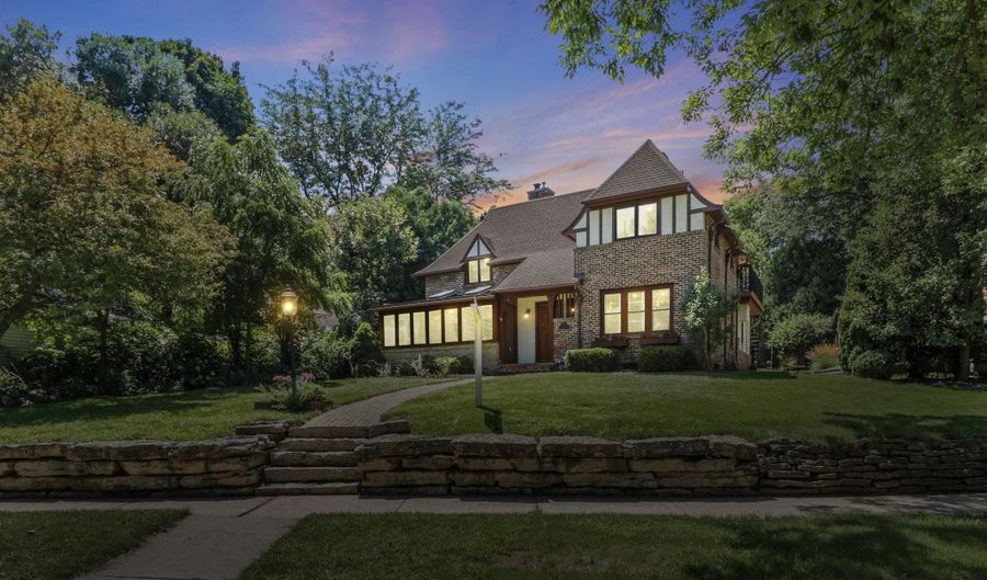 714 Oneida Pl, Madison, WI 53711 - 4 Beds, 2 Bath