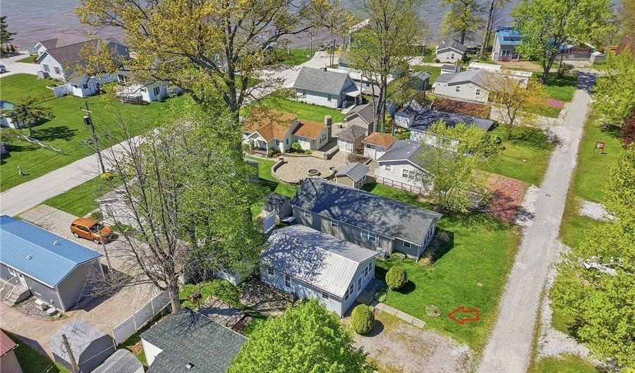5755 Lake Rd W 6, Ashtabula, OH 44004 - 2 Beds, 1 Bath