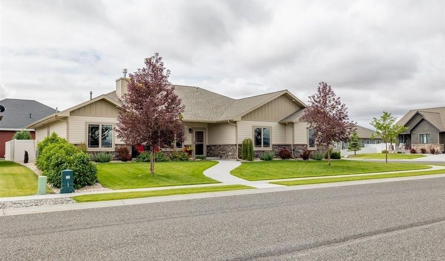 3218 Owens Ave, Cody, WY 82414 - 3 Beds, 2 Bath