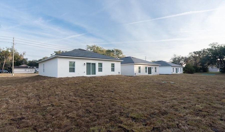 50 W 12TH St, Apopka, FL 32703 - 4 Beds, 2 Bath