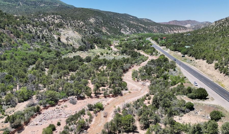33 38 Ac. Approx 3600 E. UT-14, Cedar City, UT 84721 - 0 Beds, 0 Bath
