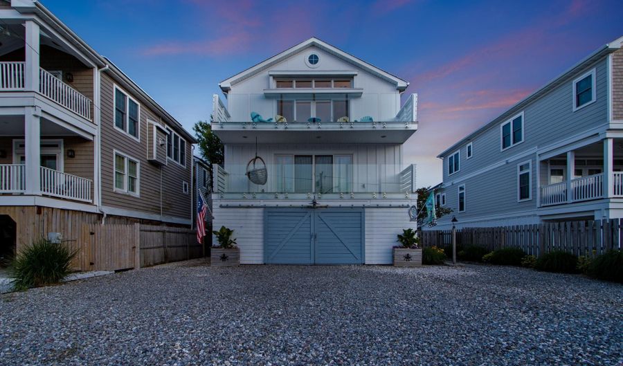 120 READ Ave, Dewey Beach, DE 19971 - 5 Beds, 4 Bath