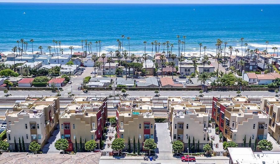 495 S Cleveland St 103, Oceanside, CA 92054 - 3 Beds, 4 Bath