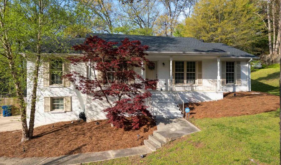 1324 W NAVAJO Dr, Alabaster, AL 35007 - 3 Beds, 2 Bath