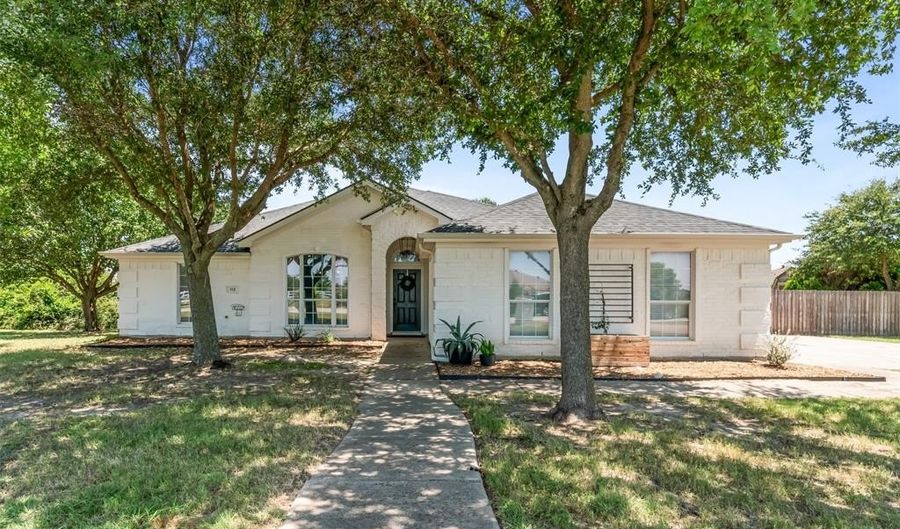 113 Meadow Park Dr, Aledo, TX 76008 - 3 Beds, 2 Bath
