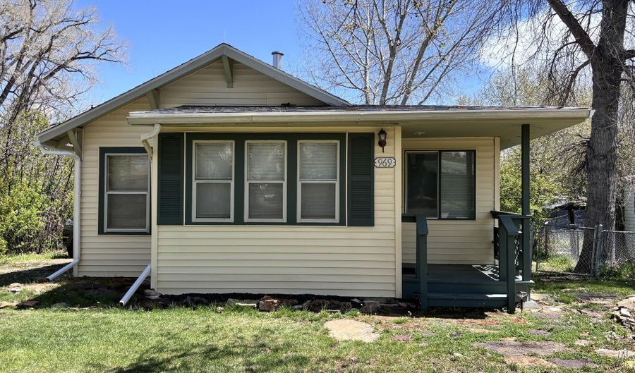 969 N Carrington Ave, Buffalo, WY 82834 - 2 Beds, 1 Bath