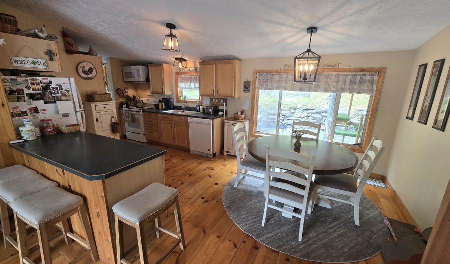 41 Brooklyn St, Barre, VT 05641 - 3 Beds, 2 Bath