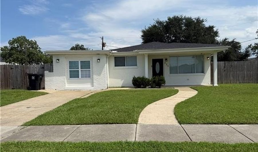 225 NUTRIA Dr, Arabi, LA 70032 - 3 Beds, 2 Bath