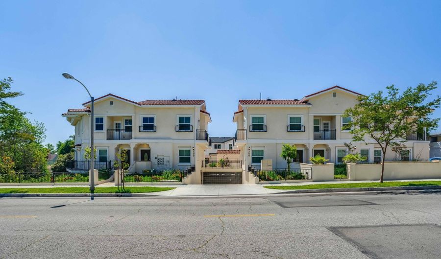 300 E Alhambra Rd E, Alhambra, CA 91801 - 2 Beds, 3 Bath