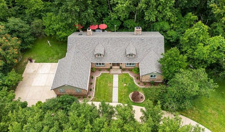 4352 Rock Island Rd, Arnold, MO 63010 - 3 Beds, 4 Bath