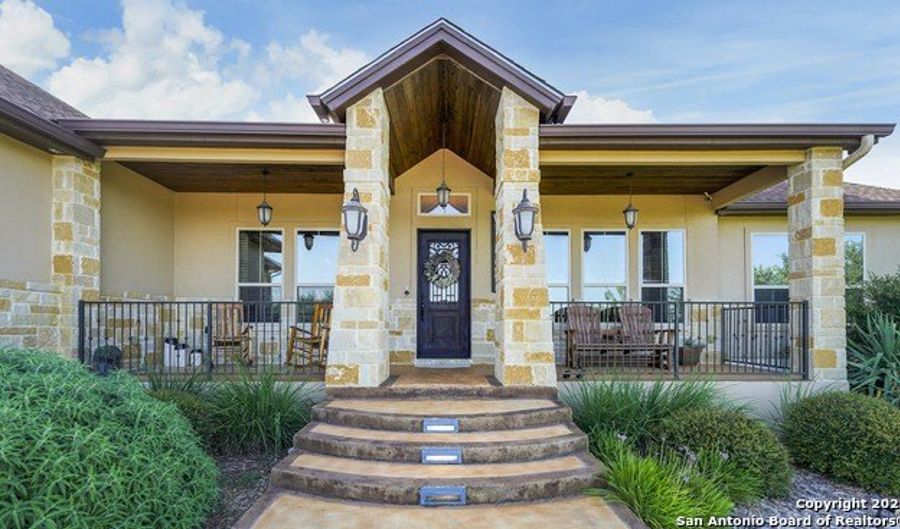 1408 Olivastro, New Braunfels, TX 78132 - 3 Beds, 4 Bath