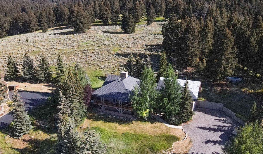 2780 Bobtail Horse Rd, Big Sky, MT 59716 - 3 Beds, 4 Bath
