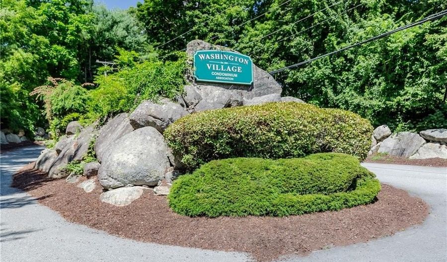 203 Fairway Dr, Coventry, RI 02816 - 2 Beds, 2 Bath