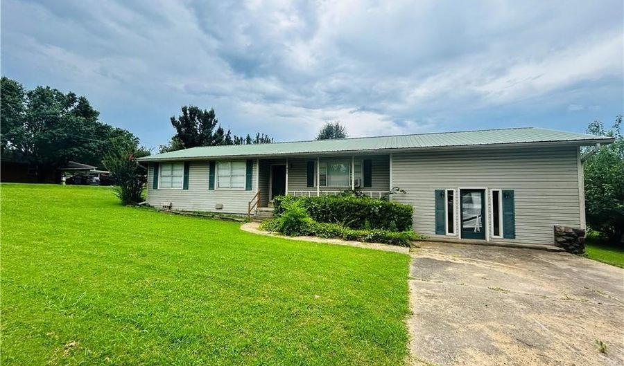 501 Young St, Arkoma, OK 74901 - 3 Beds, 3 Bath
