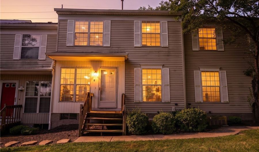 2796 Mull Ave B, Akron, OH 44321 - 2 Beds, 2 Bath