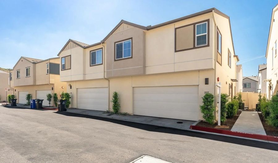 227 Canopy Trl, Fallbrook, CA 92028 - 4 Beds, 3 Bath