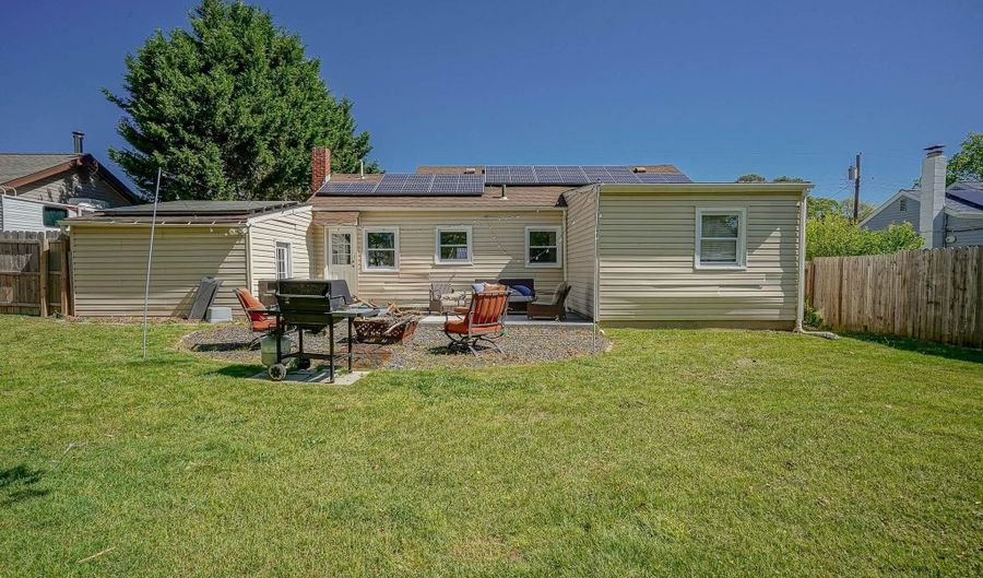 317 Pine St, Absecon, NJ 08201 - 3 Beds, 1 Bath