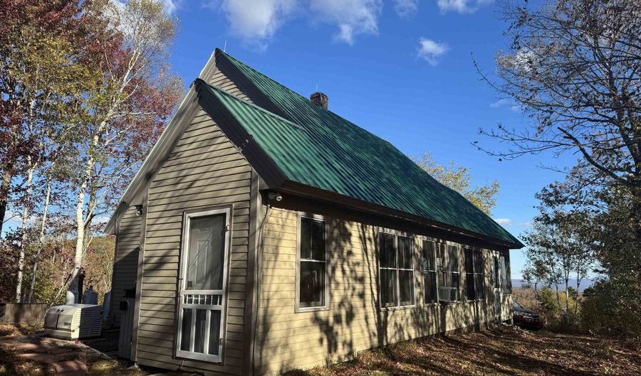 915 Wheeler Mountain Rd, Barton, VT 05822 - 3 Beds, 1 Bath