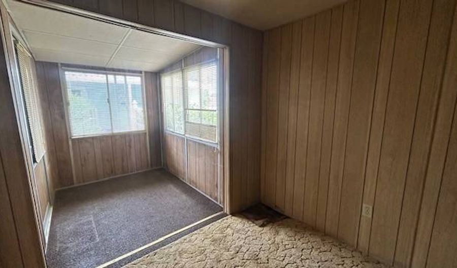 200 N. EL Camino Real 392, Oceanside, CA 92058 - 2 Beds, 1 Bath
