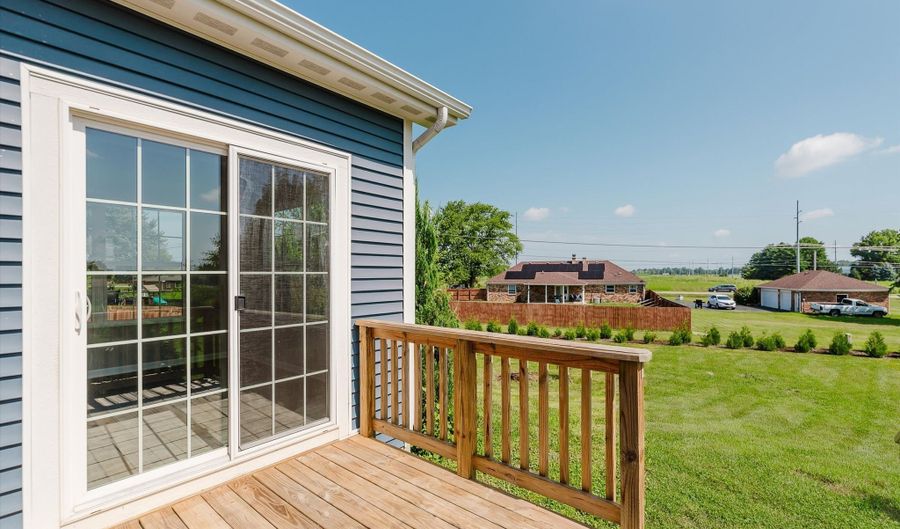 8894 Benjamin Ln, Avon, IN 46123 - 4 Beds, 3 Bath