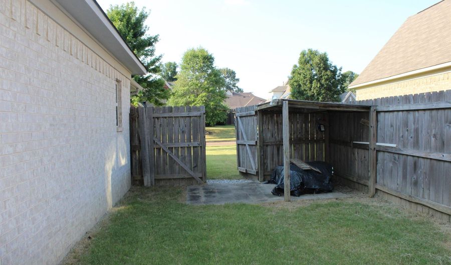 7883 PIPS Rdg, Bartlett, TN 38133 - 4 Beds, 3 Bath