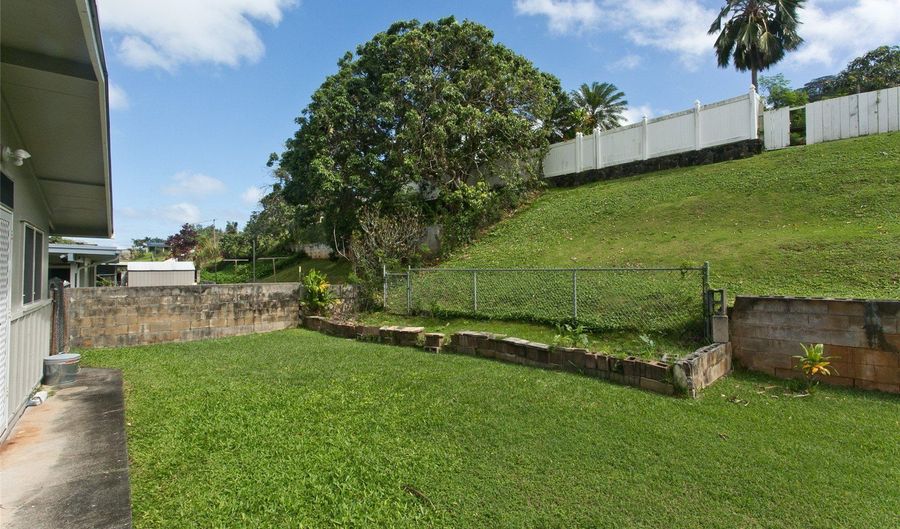 45-423 Lupo St, Kaneohe, HI 96744 - 4 Beds, 3 Bath