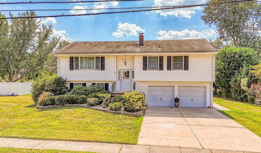 10 Janet Ct, Milltown, NJ 08850 - 4 Beds, 2 Bath